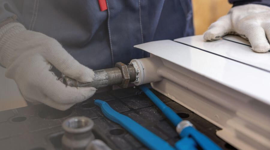 Expert burst pipe repair services in Star City, IN
